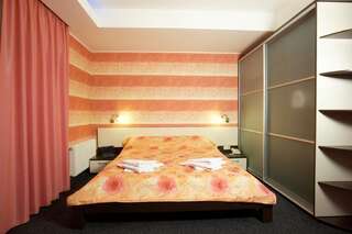 Гостиница Ай Сафия Судак Улучшенный двухместный номер с 1 кроватью-4